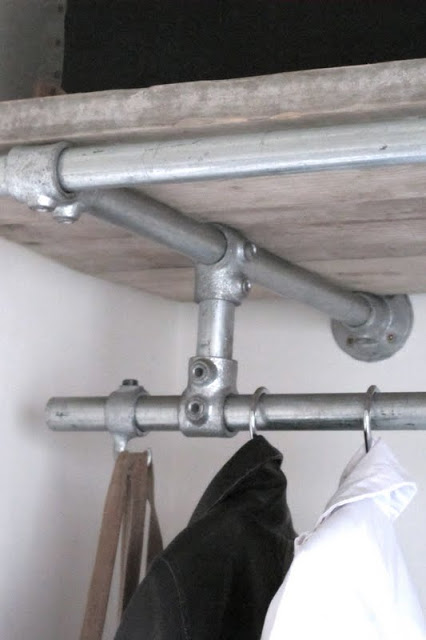 5 Tips For Better Closet Management With Industrial Pipe