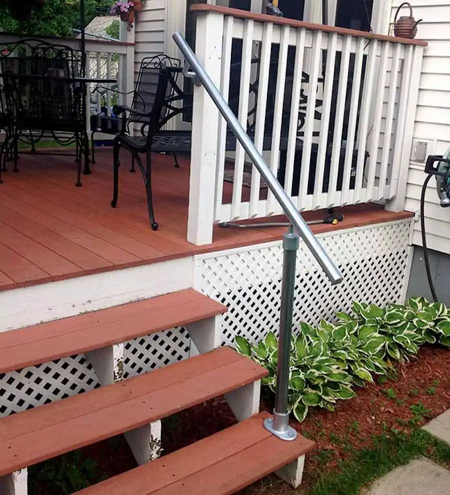 13 DIY Outdoor Stair Railing Ideas | Simplified Building